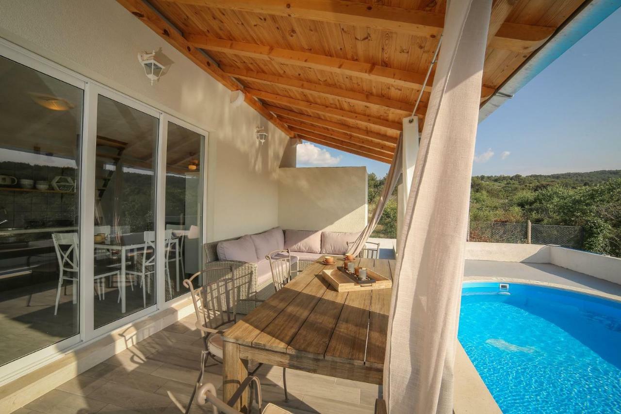 Villa Baras Garden - House With Pool Mirce 외부 사진
