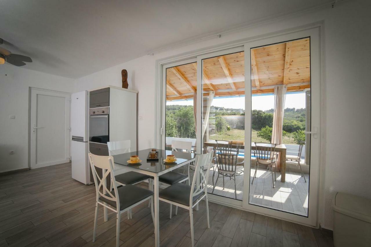 Villa Baras Garden - House With Pool Mirce 외부 사진