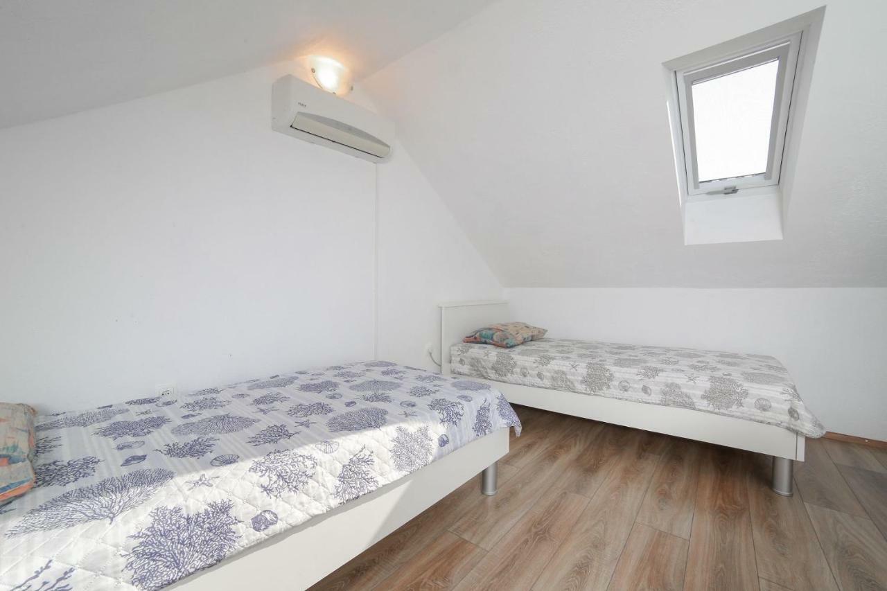 Villa Baras Garden - House With Pool Mirce 외부 사진