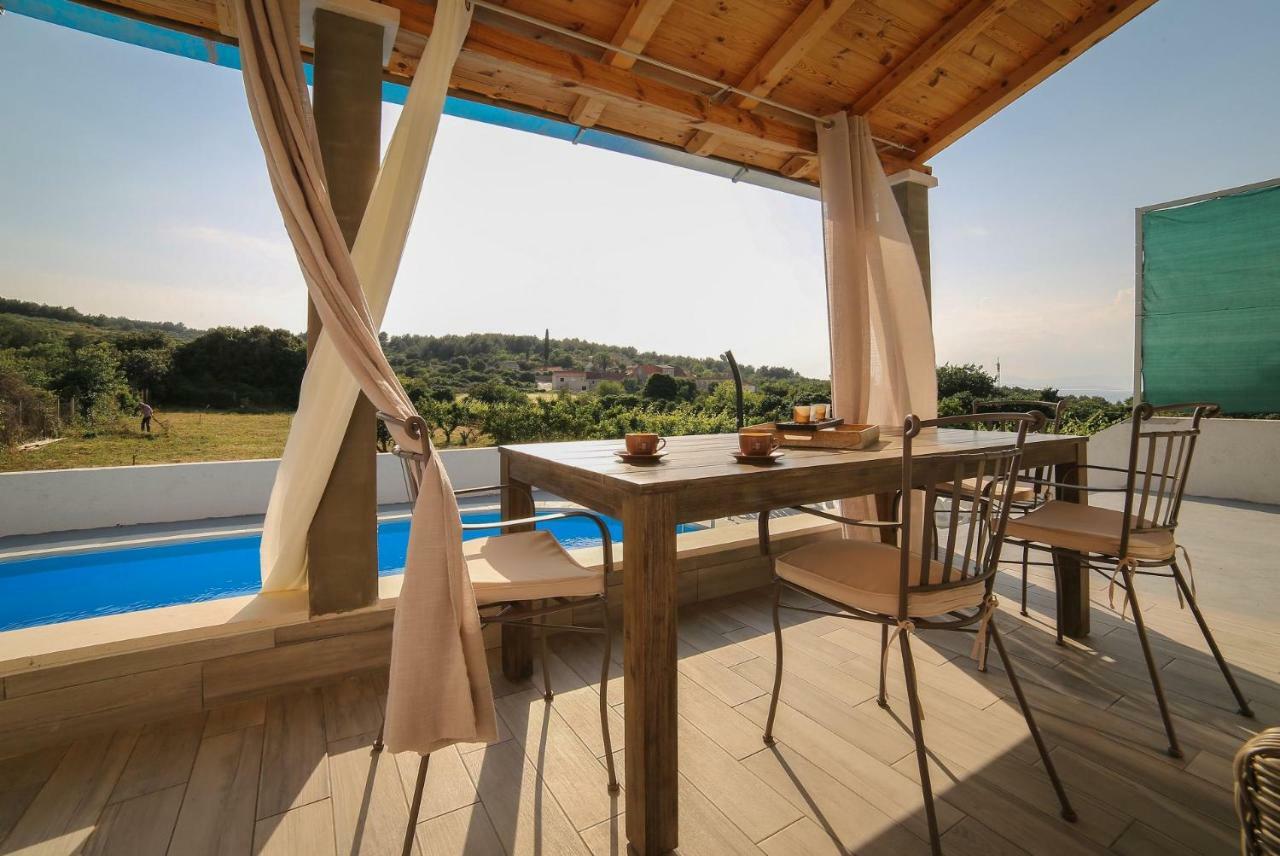 Villa Baras Garden - House With Pool Mirce 외부 사진